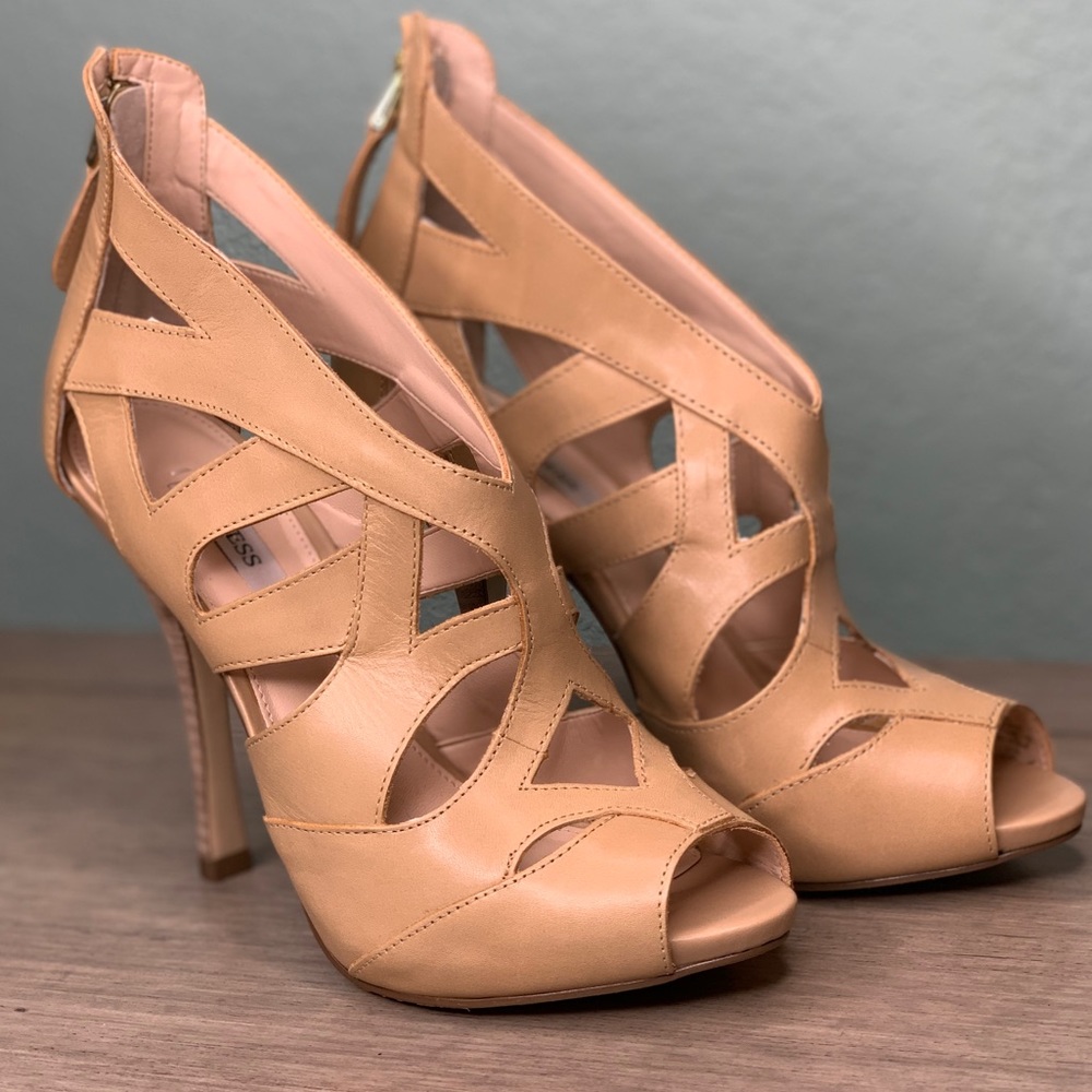 Guess Open toes nude heels